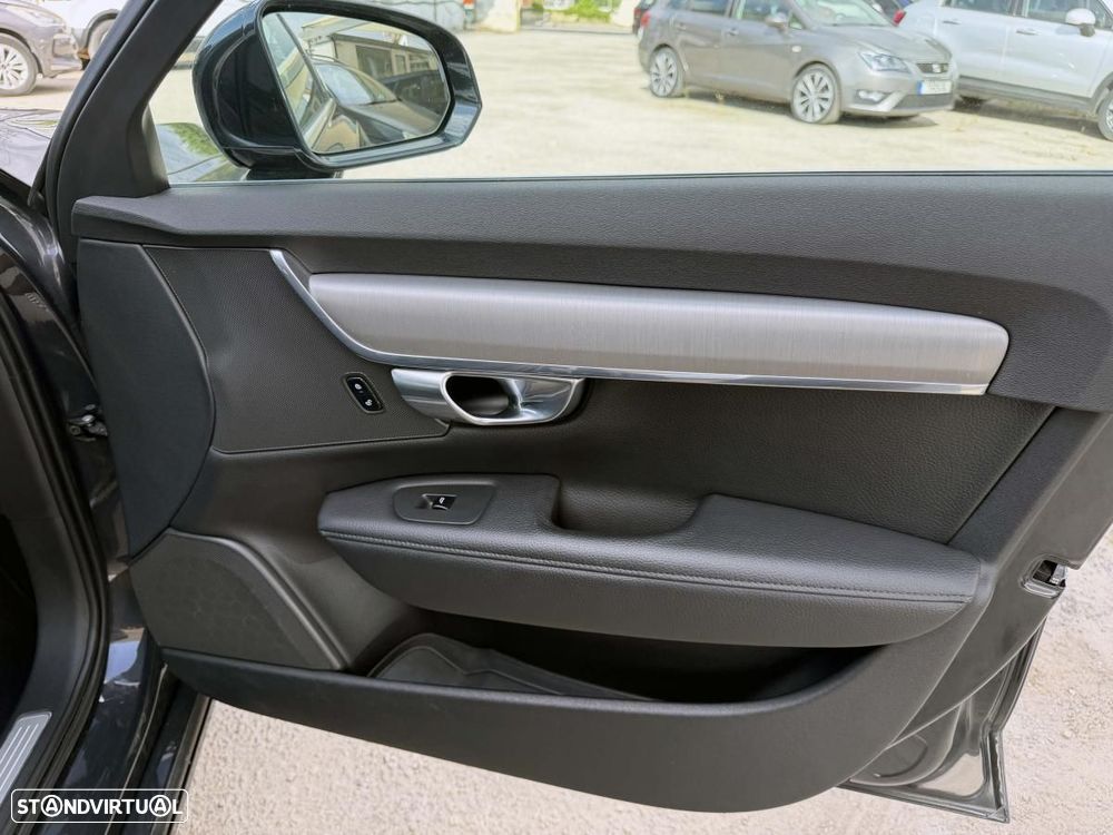 Volvo V90 2.0 D4 Momentum Plus Geartronic - 24