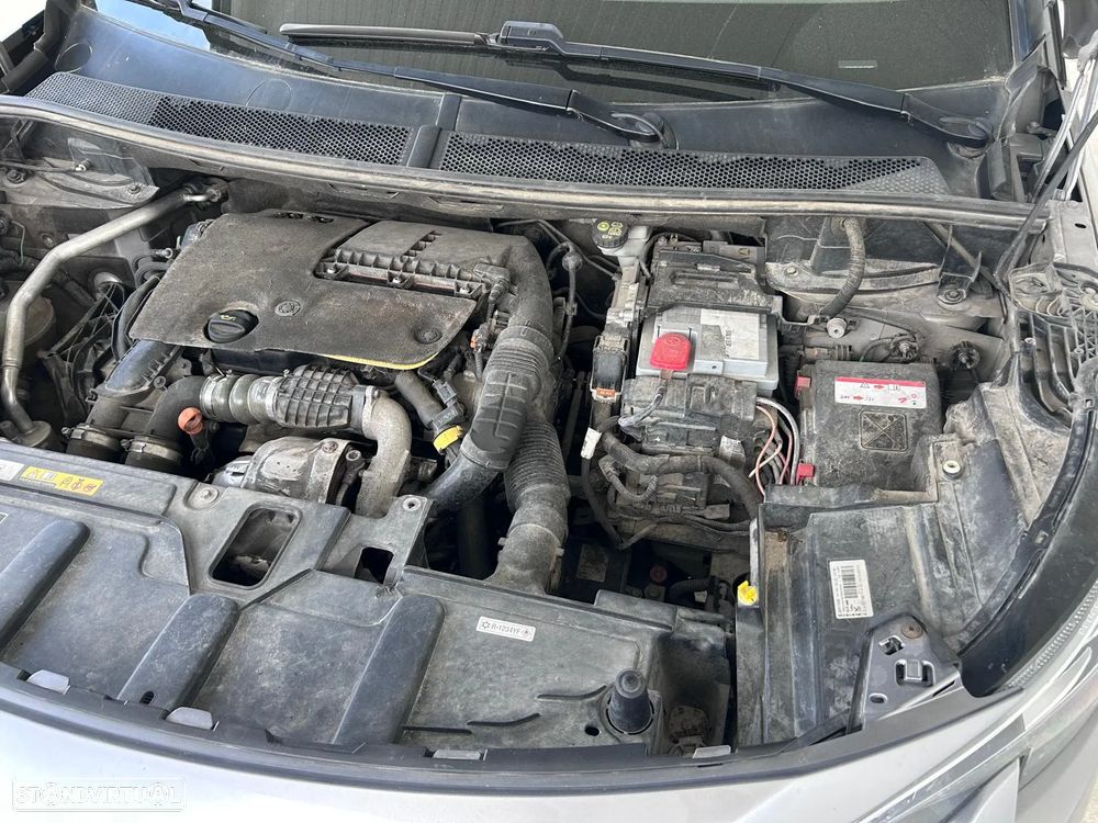 Peugeot 5008 1.6 BlueHDi GT Line EAT6 - 16