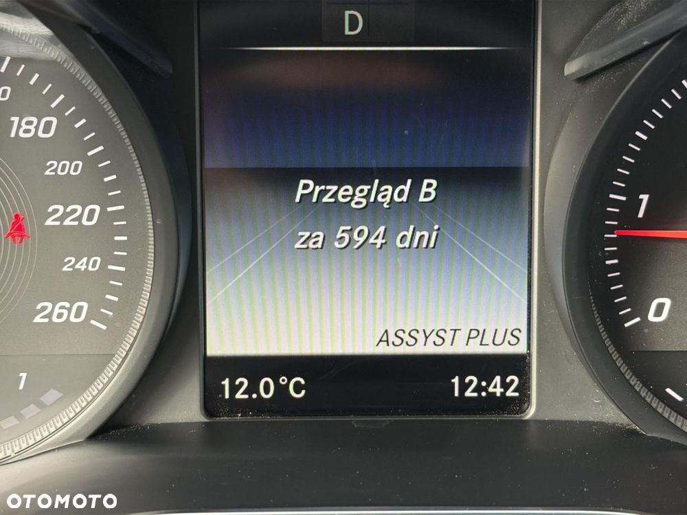 Mercedes-Benz Klasa V - 21