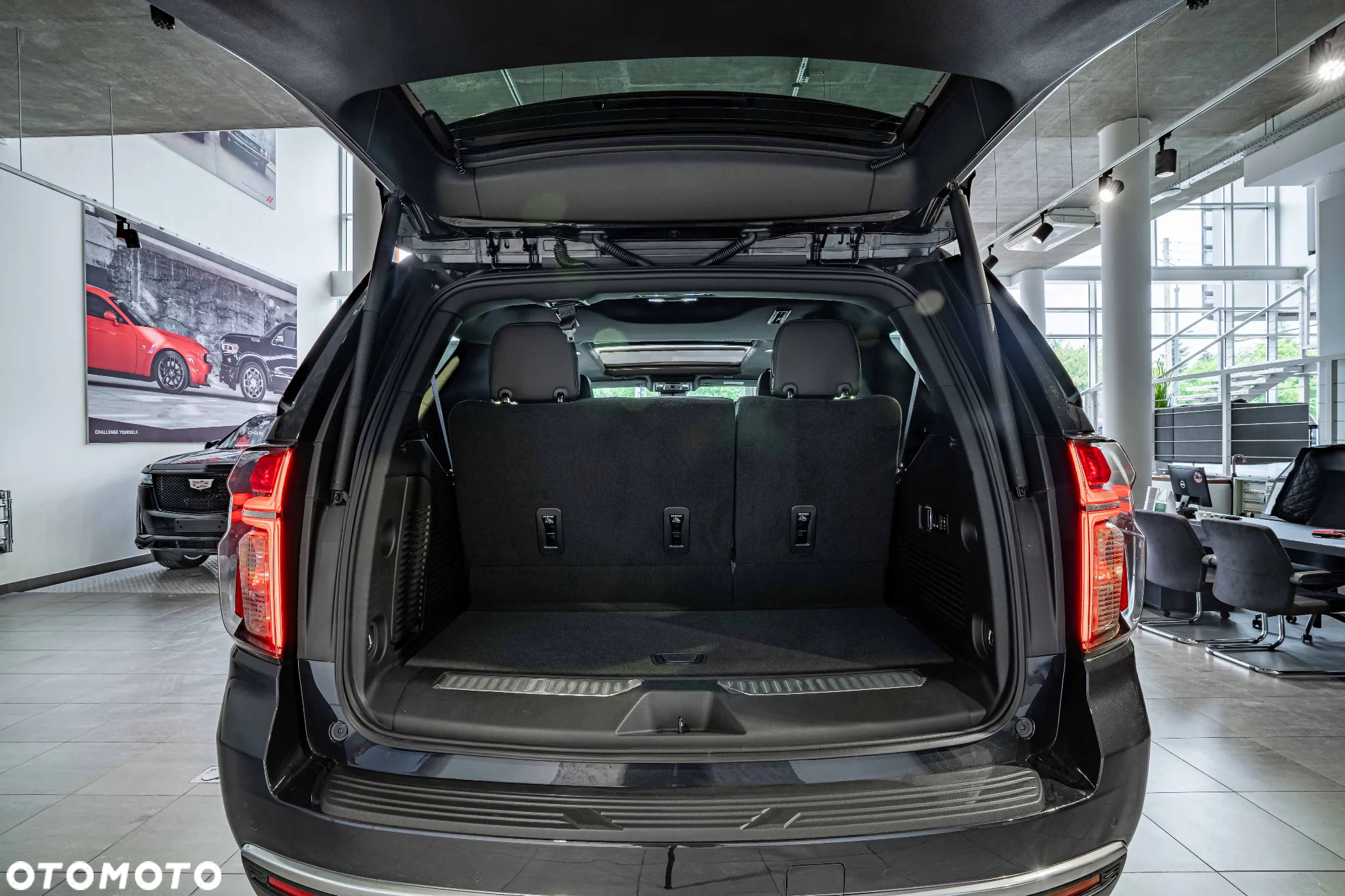 Chevrolet Tahoe - 24