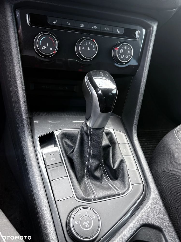 Volkswagen Tiguan - 16