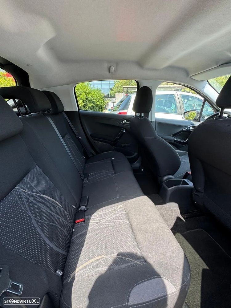 Peugeot 208 1.2 VTi Active - 7