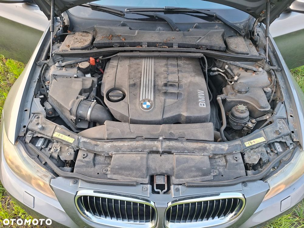 BMW Seria 3 330d xDrive - 16