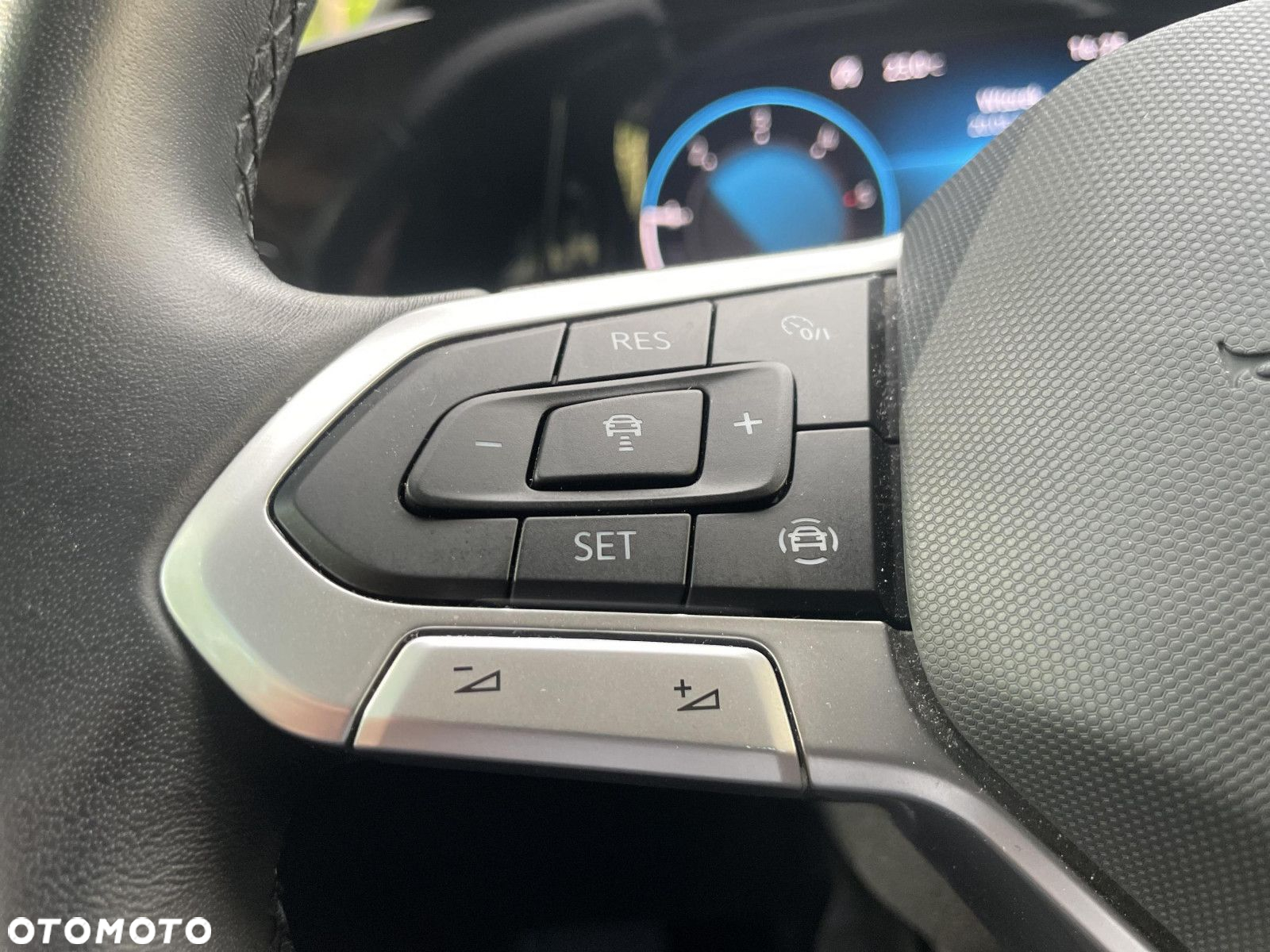 Volkswagen Golf VIII 2.0 TDI Life - 26