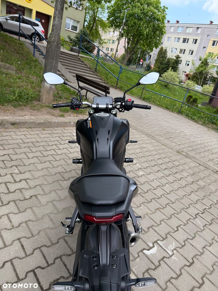 Yamaha MT - 7