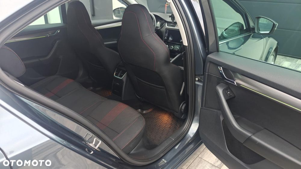 Skoda Octavia 2.0 TDI SCR 4x4 Style DSG - 10