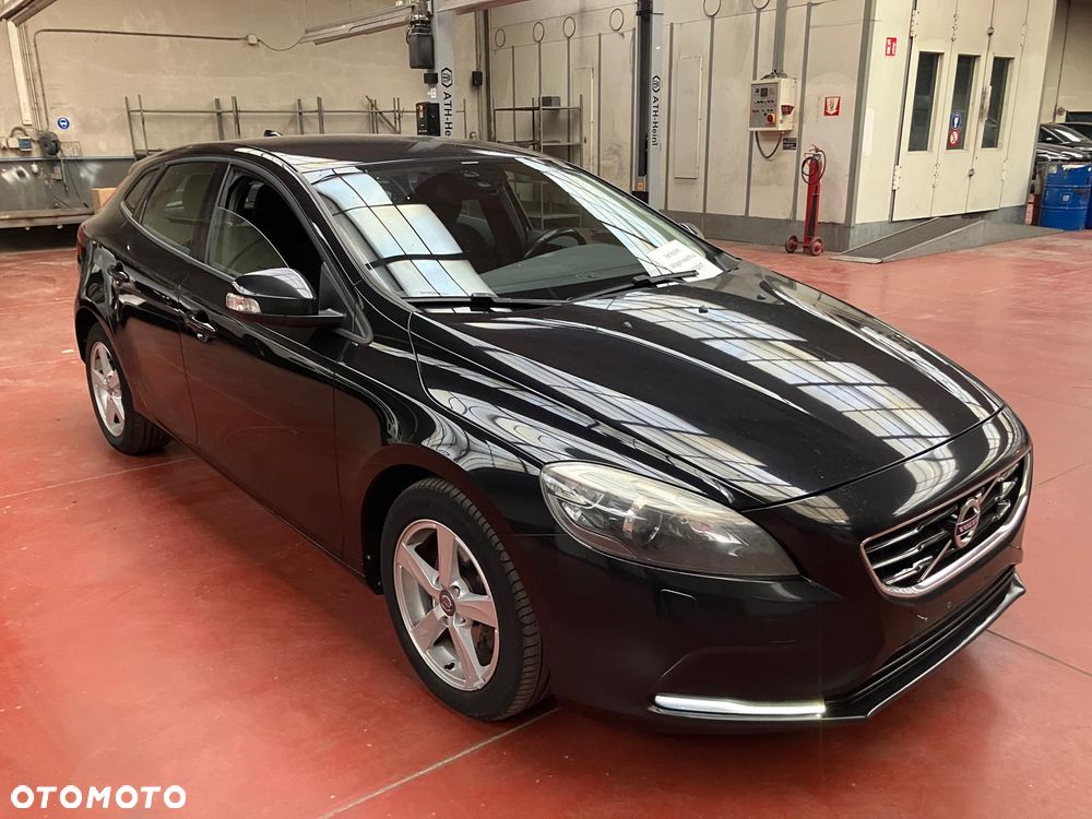 Volvo V40 D2 - 4