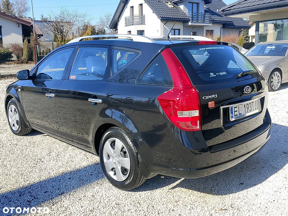 Kia Ceed - 3