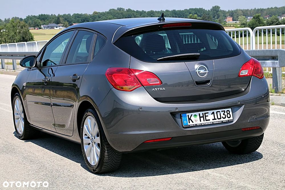 Opel Astra 1.6 Edition Sport - 6