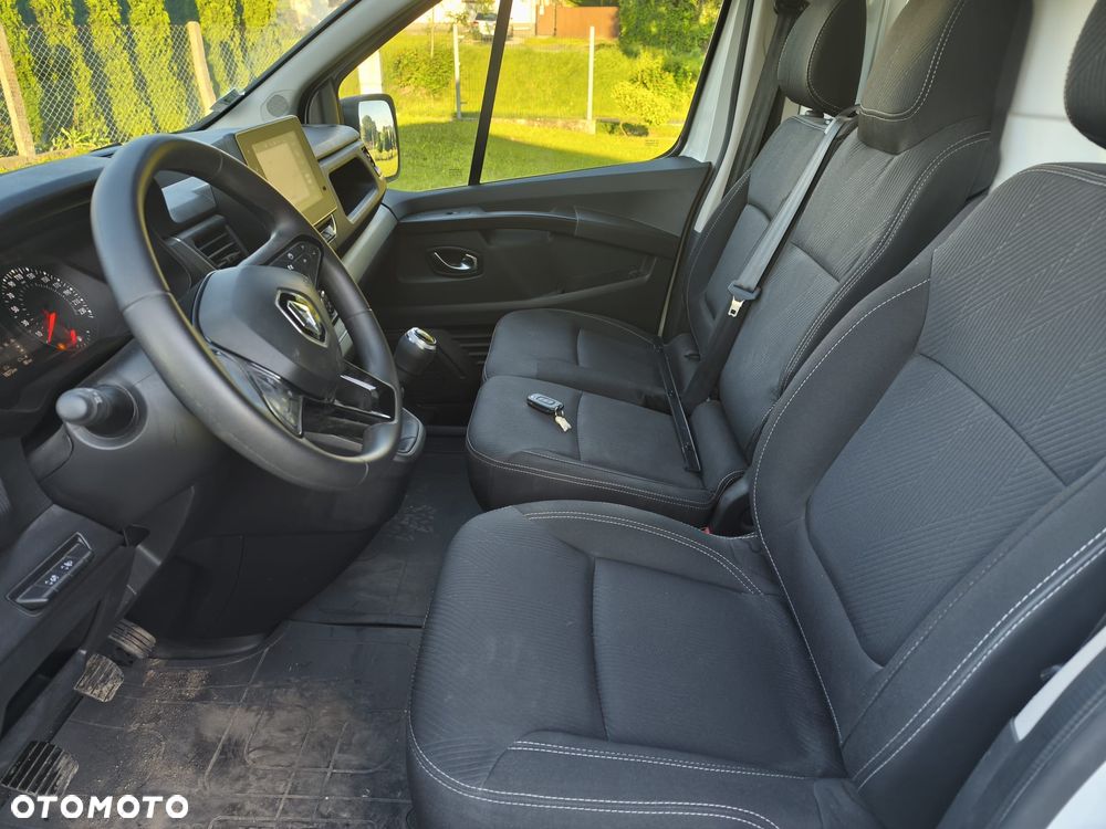Renault Trafic - 12