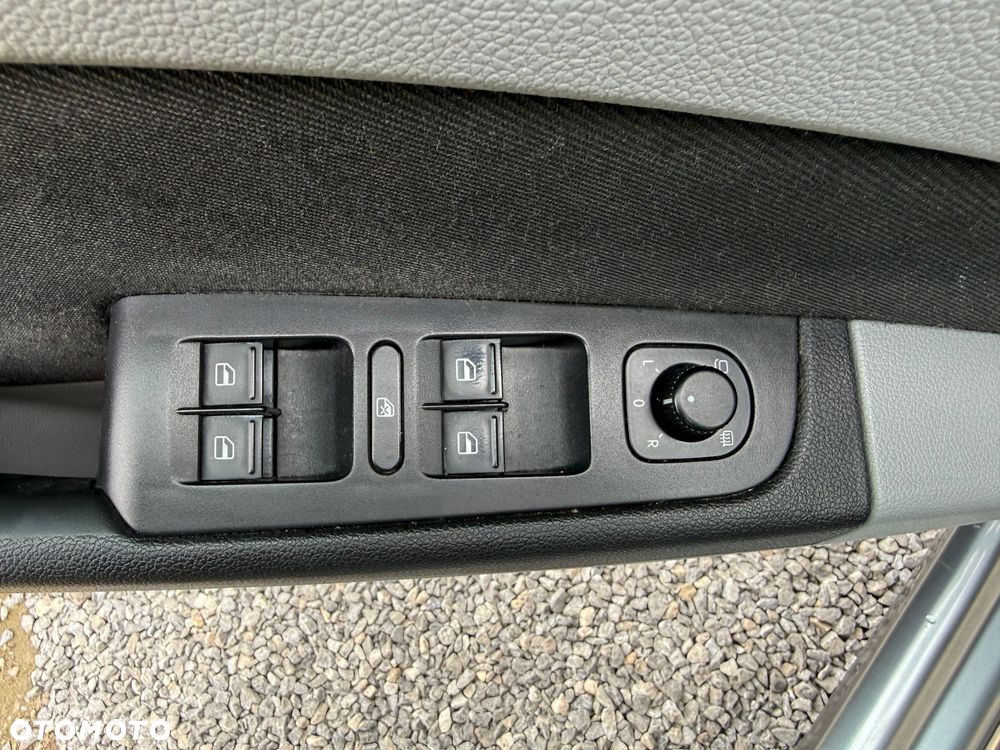 Skoda Superb 1.8 TSI FAMILY - 17