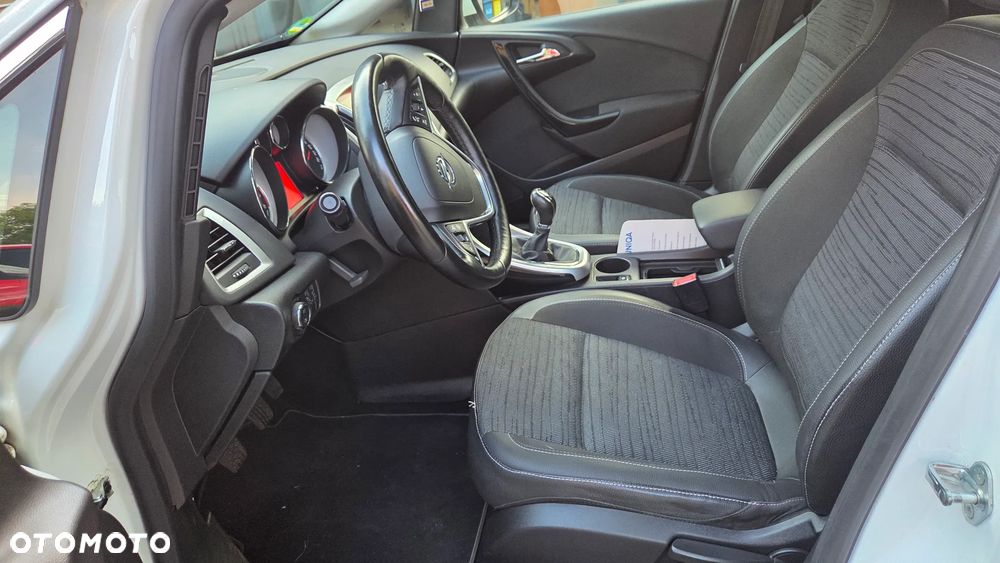 Opel Astra 1.4 Turbo Exklusiv - 22