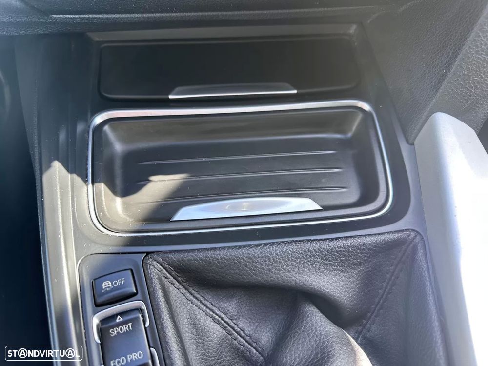 BMW 316 d Line Sport - 34
