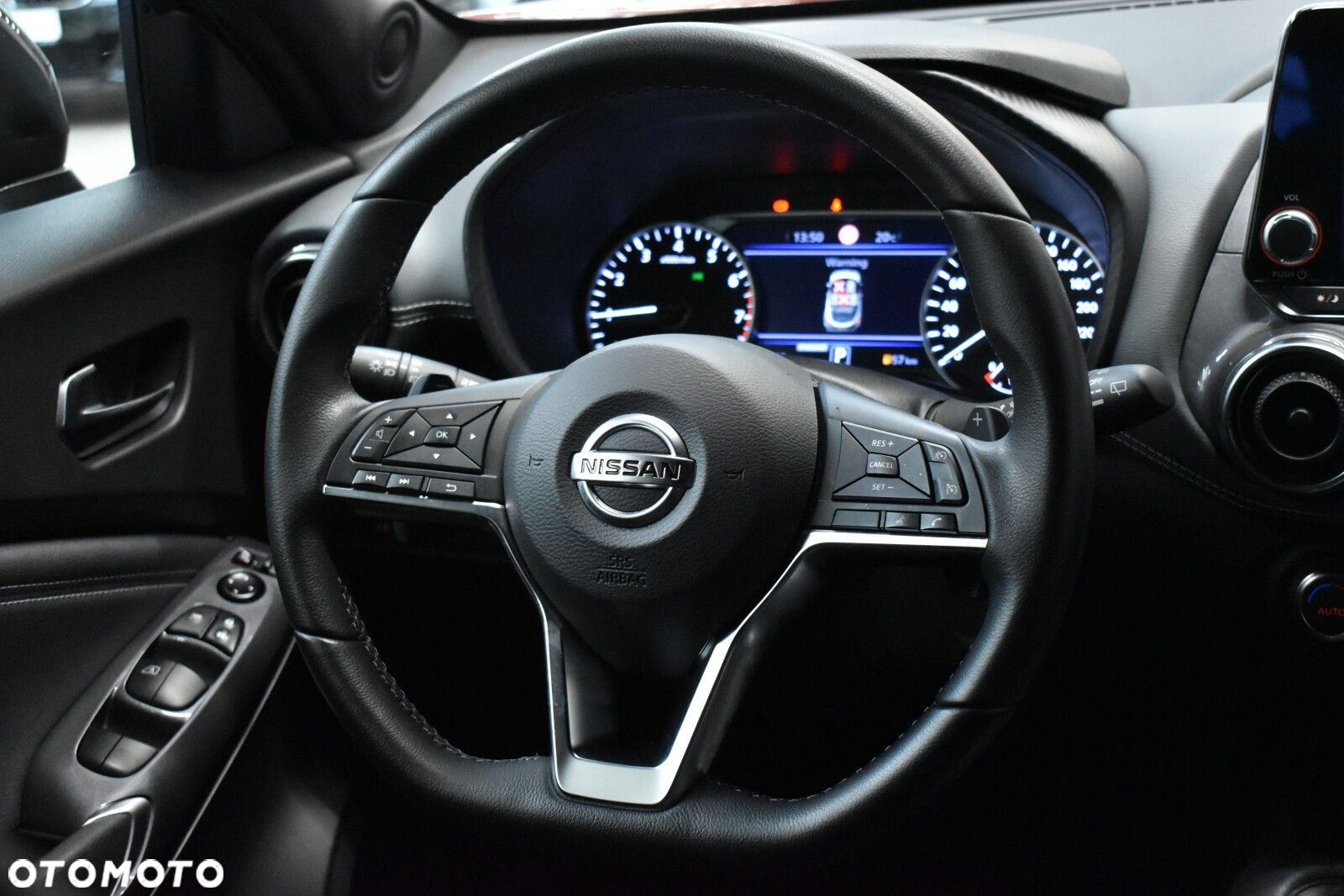 Nissan Juke - 11