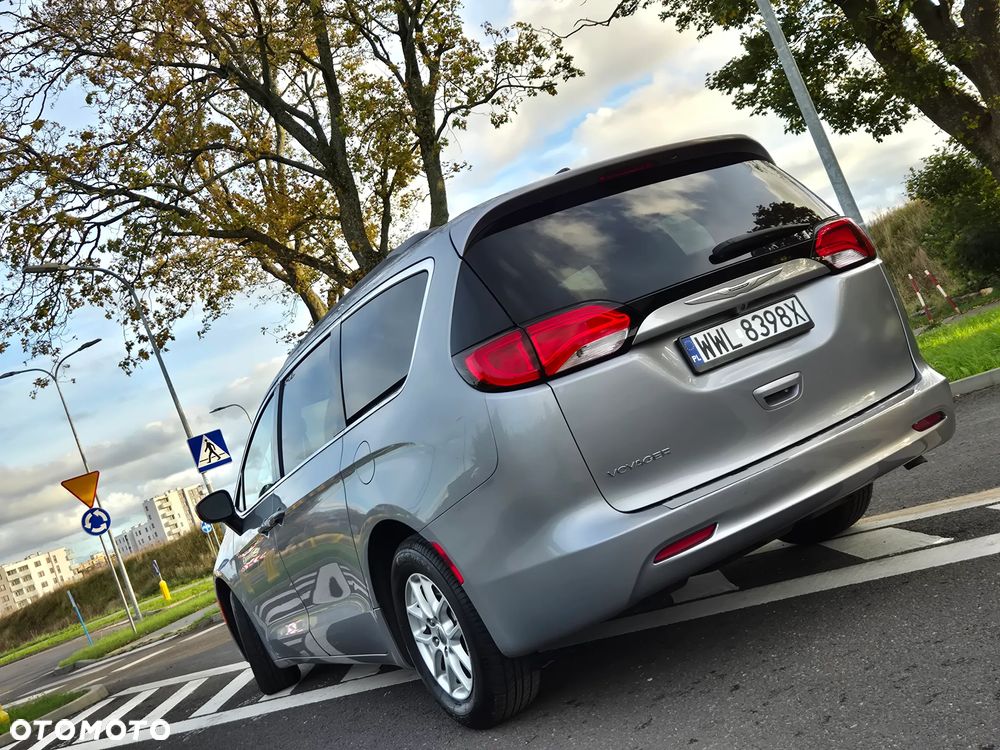 Chrysler Pacifica - 7
