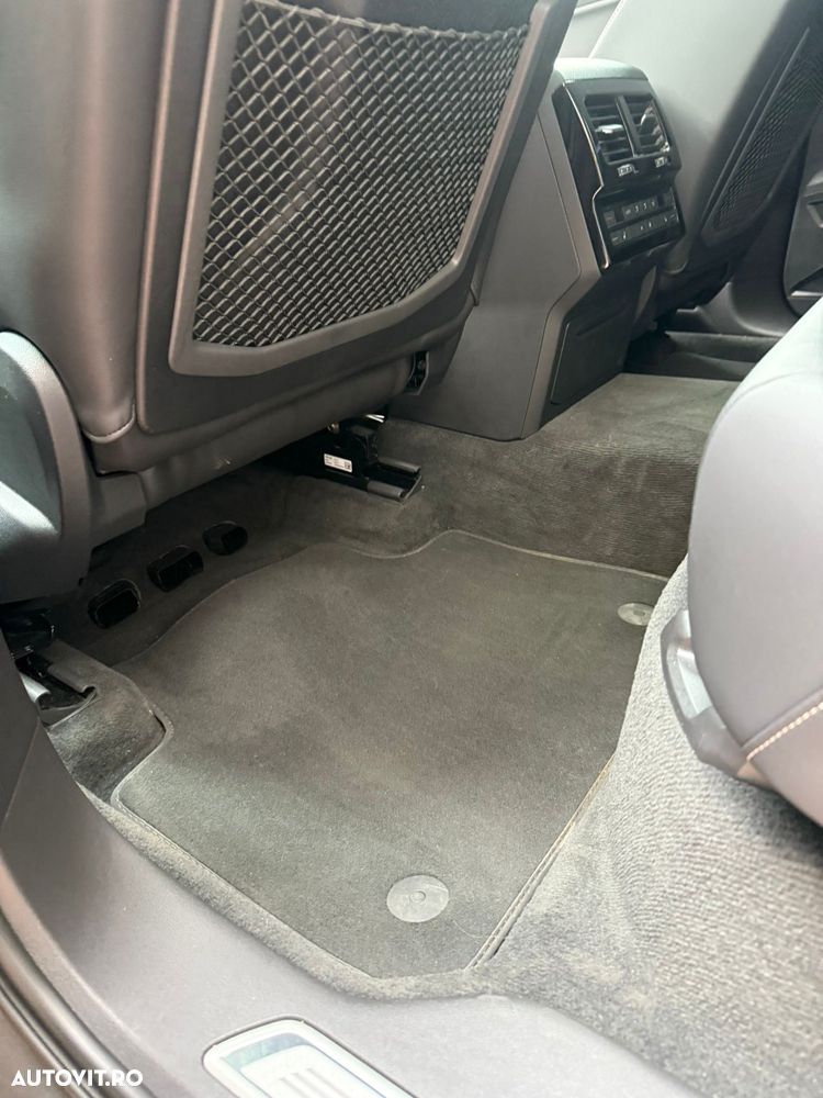 Volkswagen Touareg V6 TDI Elegance - 13