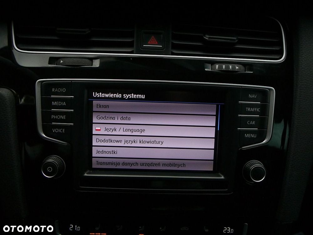 Volkswagen Golf - 25