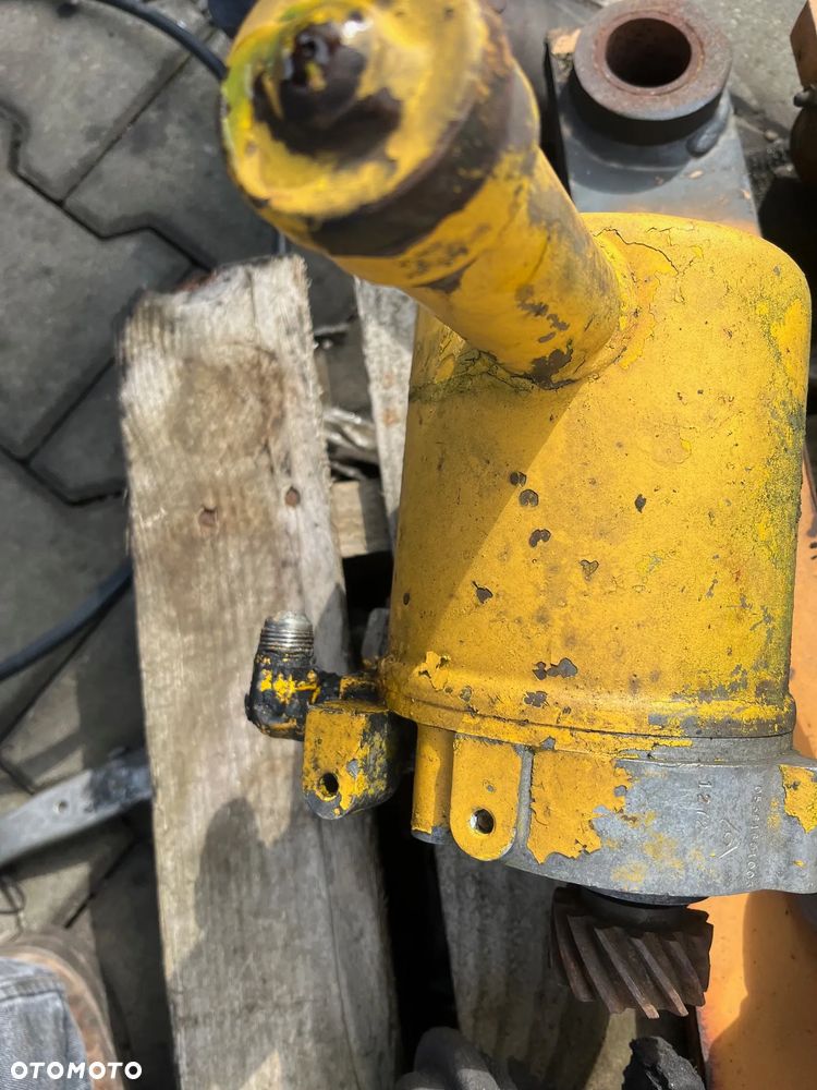 05361601003 Pompa wspomagania do koparko ładowarki CASE 580G - 4