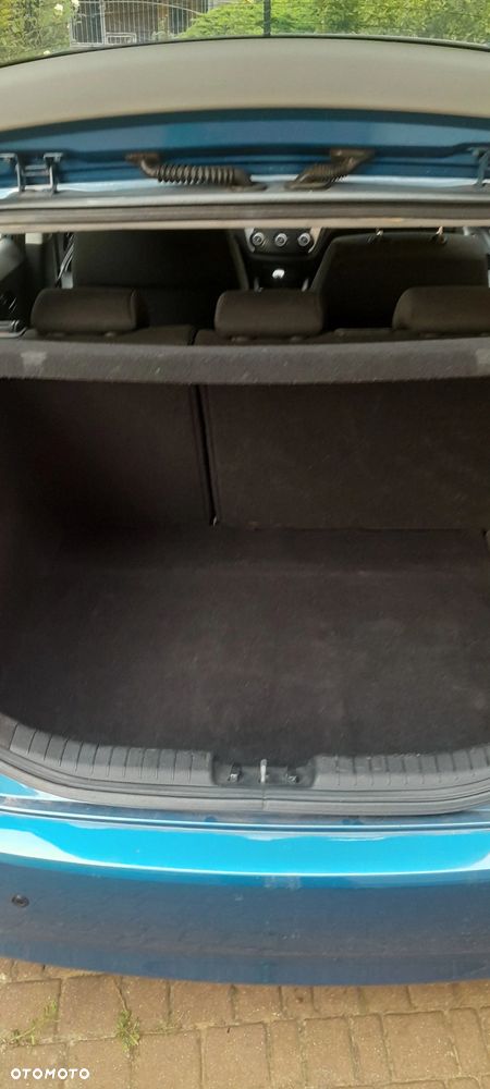 Kia Ceed - 14
