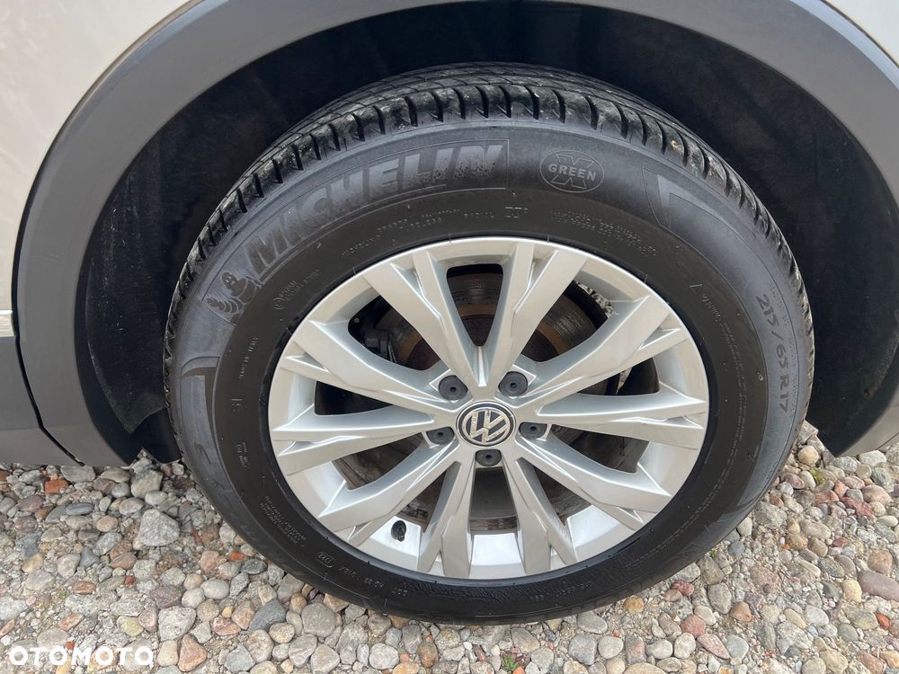 Volkswagen Tiguan - 5