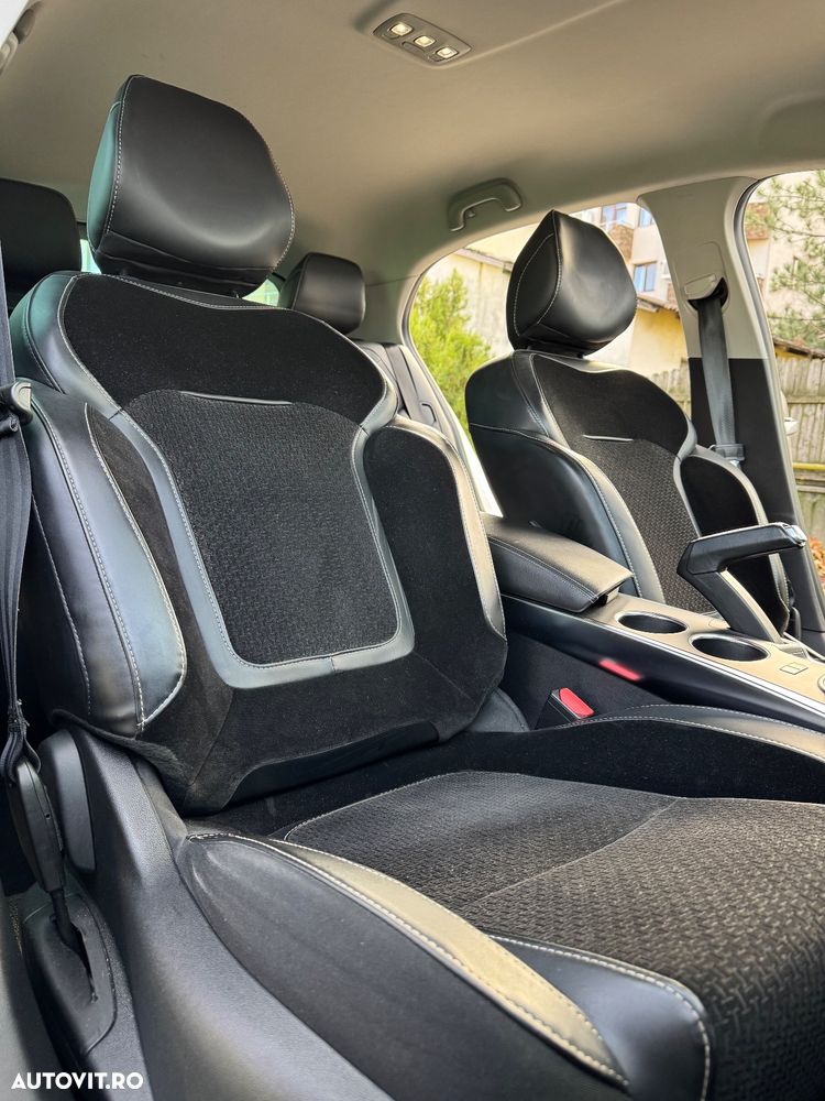 Renault Megane ENERGY dCi EDC Intens - 6