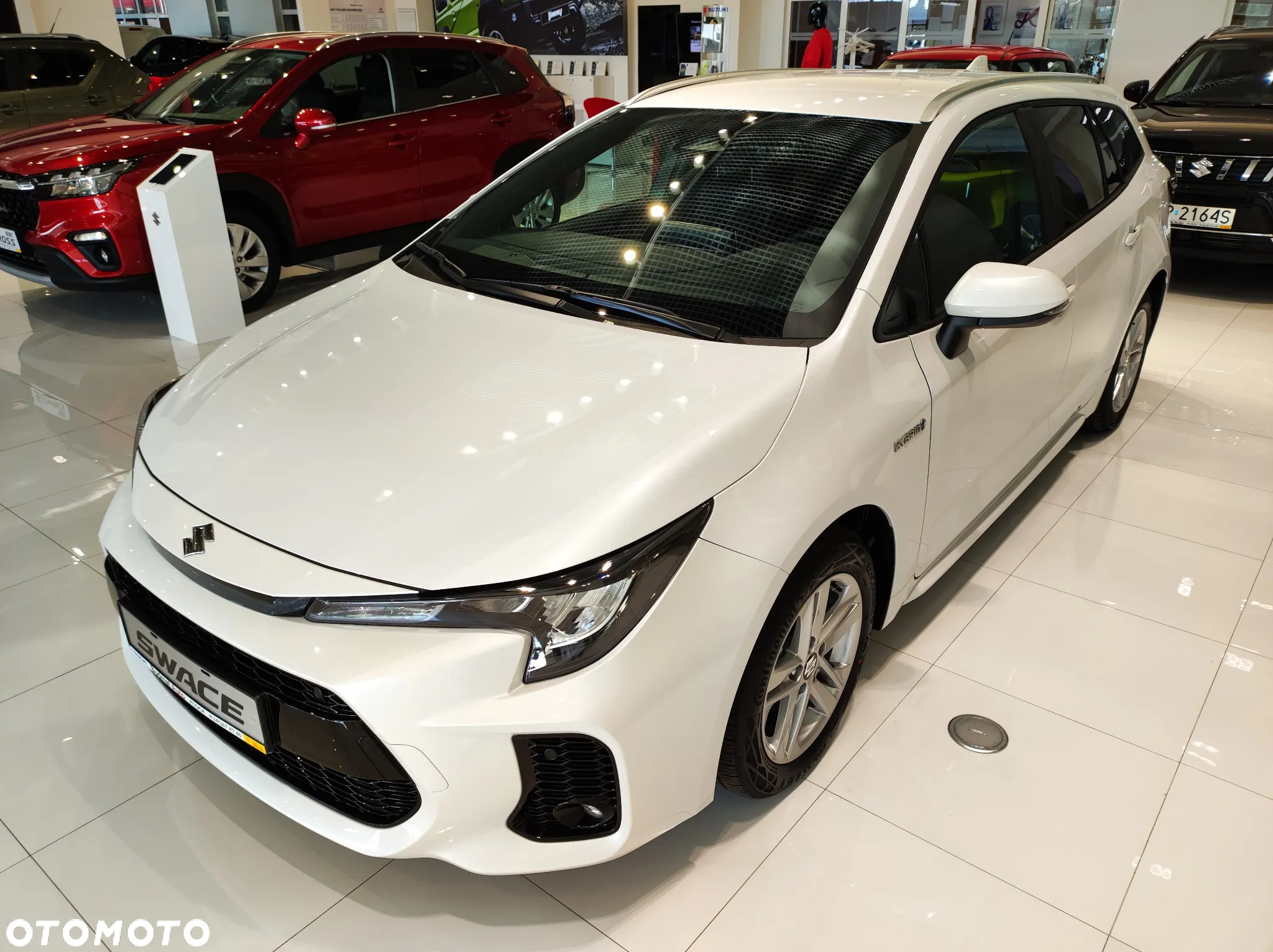 Suzuki Swace 1.8 Hybrid Premium Plus CVT - 4