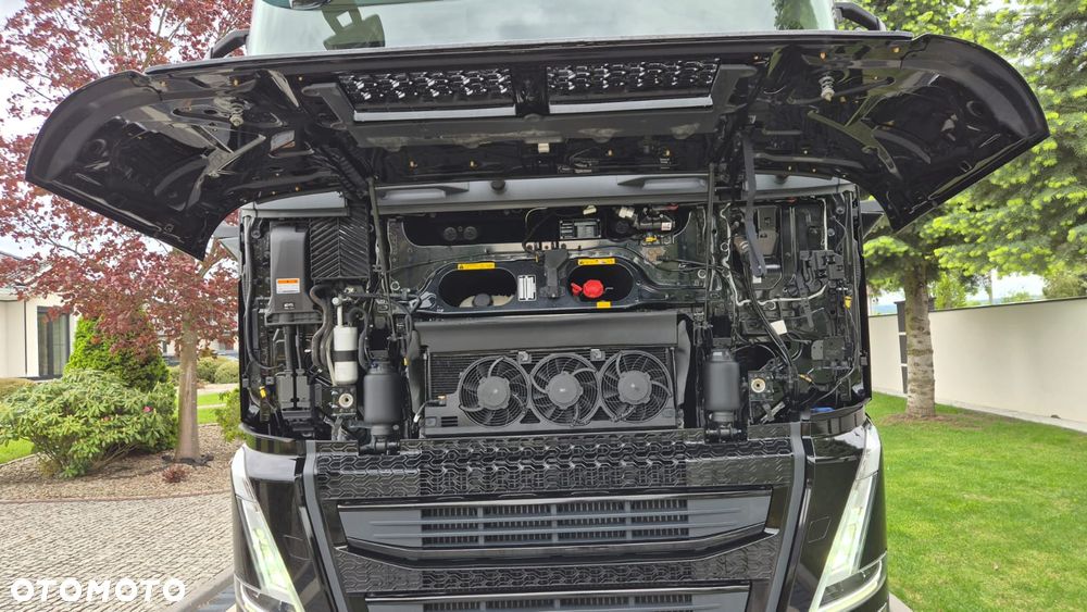 Volvo VOLVO///FH///500///2022/// GLOBETROTTER///XXL/// ALUFELGI///VIRTUAL COCPIT///TABLET///FULL LED///KLIMATYZACJA POSTOJOWA///ZABUDOWY MIĘDZYOSIOWE///KAMERA/// STAN BARDZO DOBRY - 19