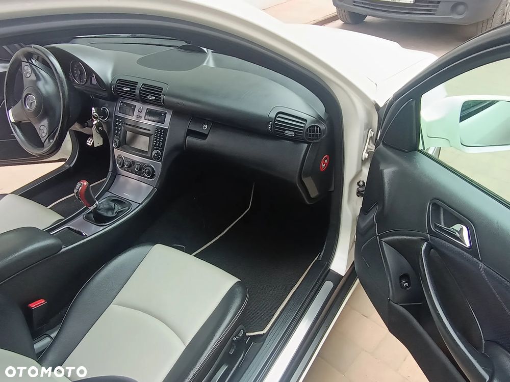 Mercedes-Benz CLC 200 Kompressor - 13