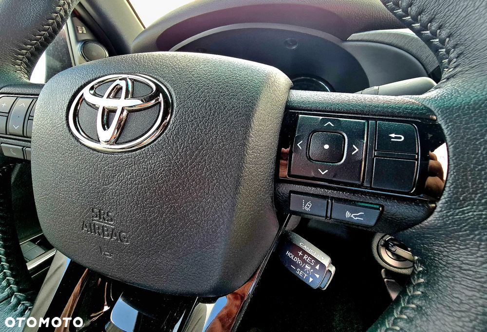 Toyota Hilux 2.8 D-4D Double Cab SR5 4x4 - 25