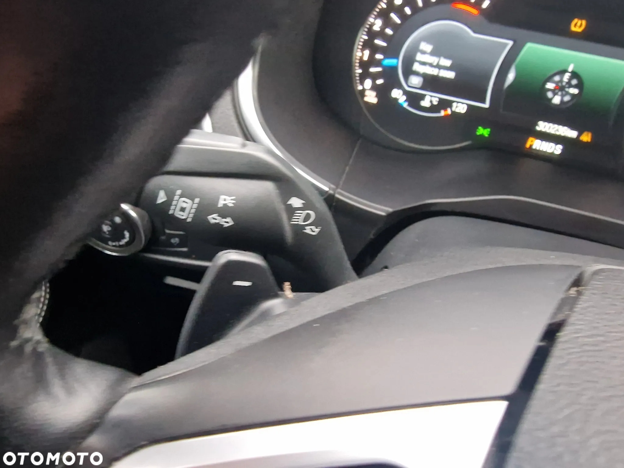 Ford S-Max 2.0 TDCi Titanium PowerShift - 39