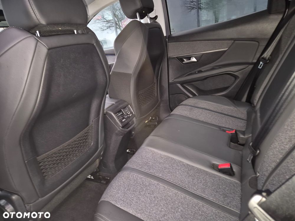 Peugeot 3008 - 8