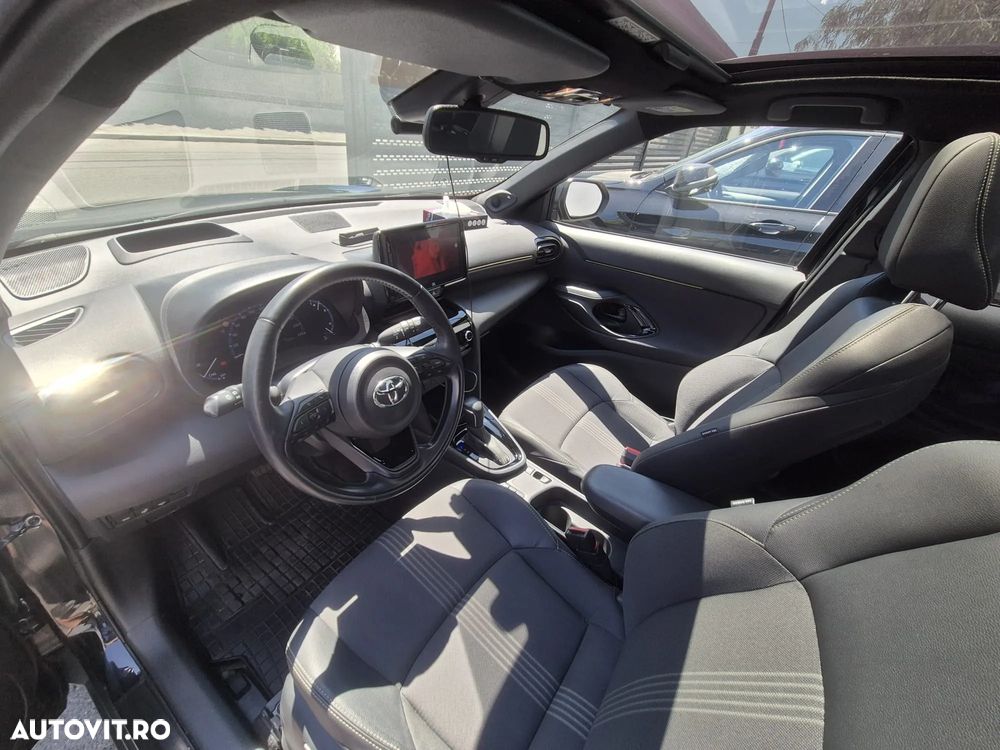 Toyota Yaris Cross - 13