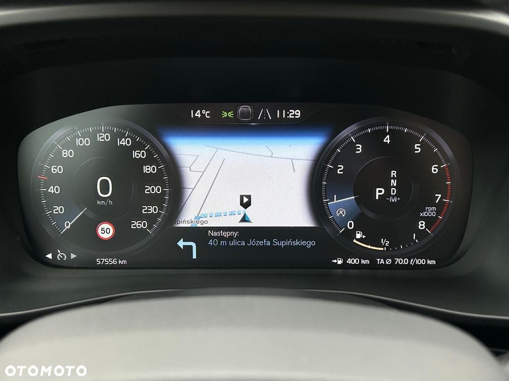 Volvo XC 40 T3 Momentum - 24