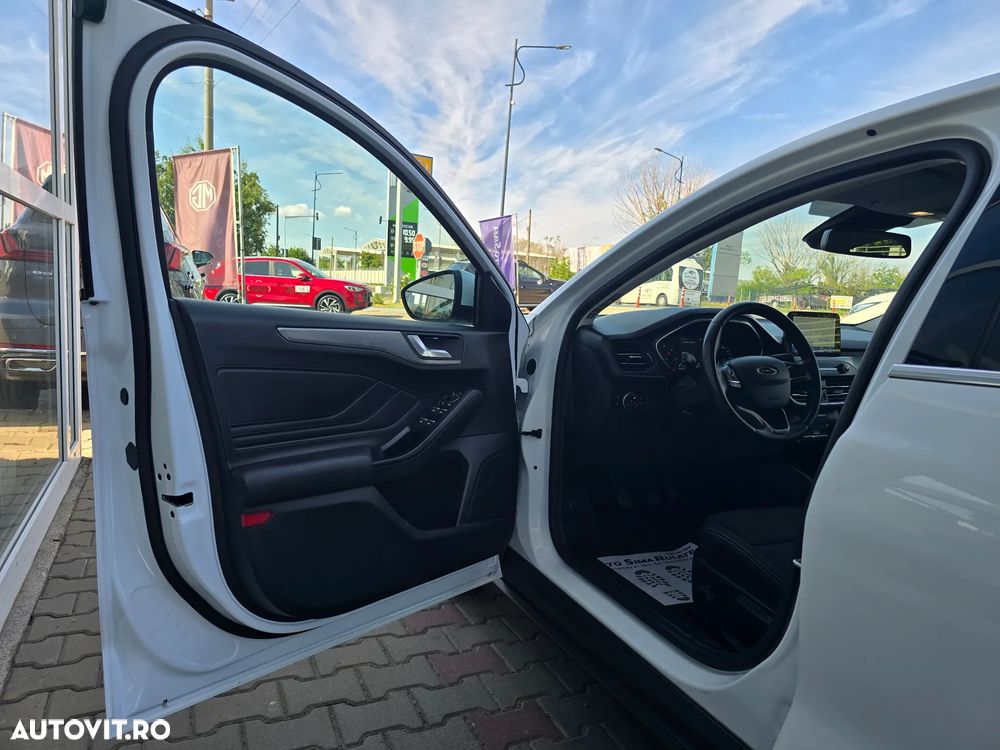Ford Focus - 17