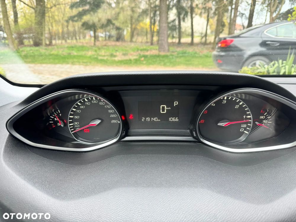 Peugeot 308 BlueHDi 150 Automatik Stop & Start Allure - 26