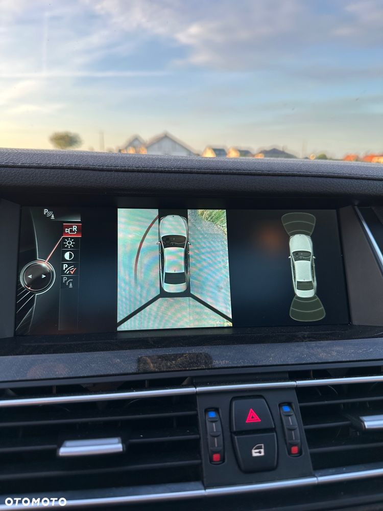 BMW Seria 7 750i xDrive Edition Exclusive - 32