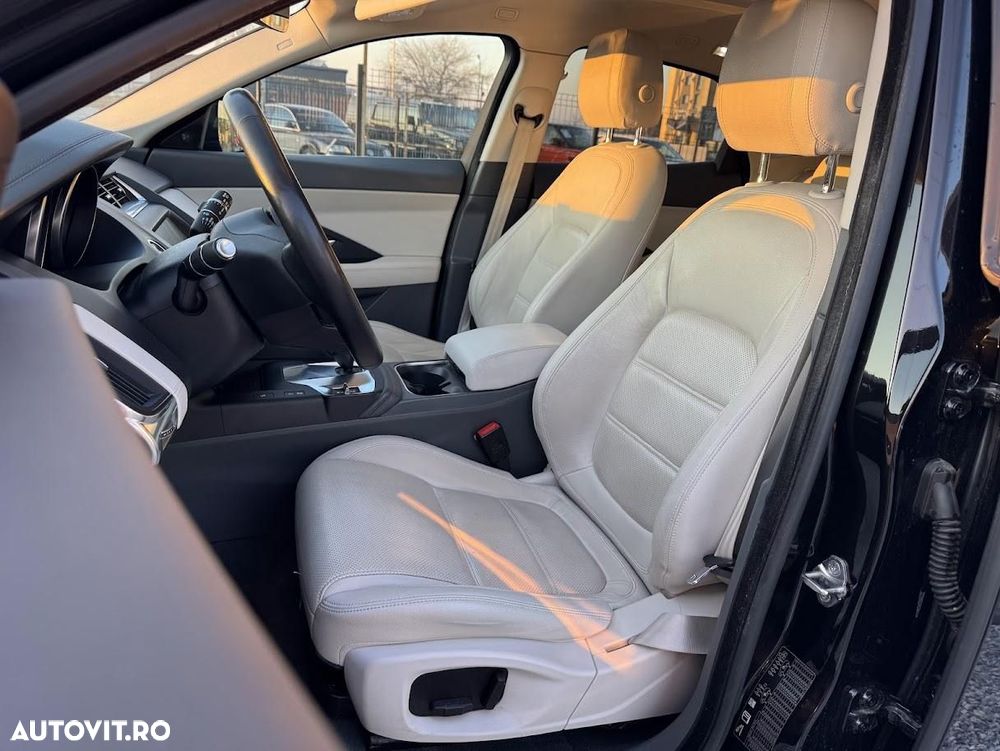 Jaguar E-Pace - 7