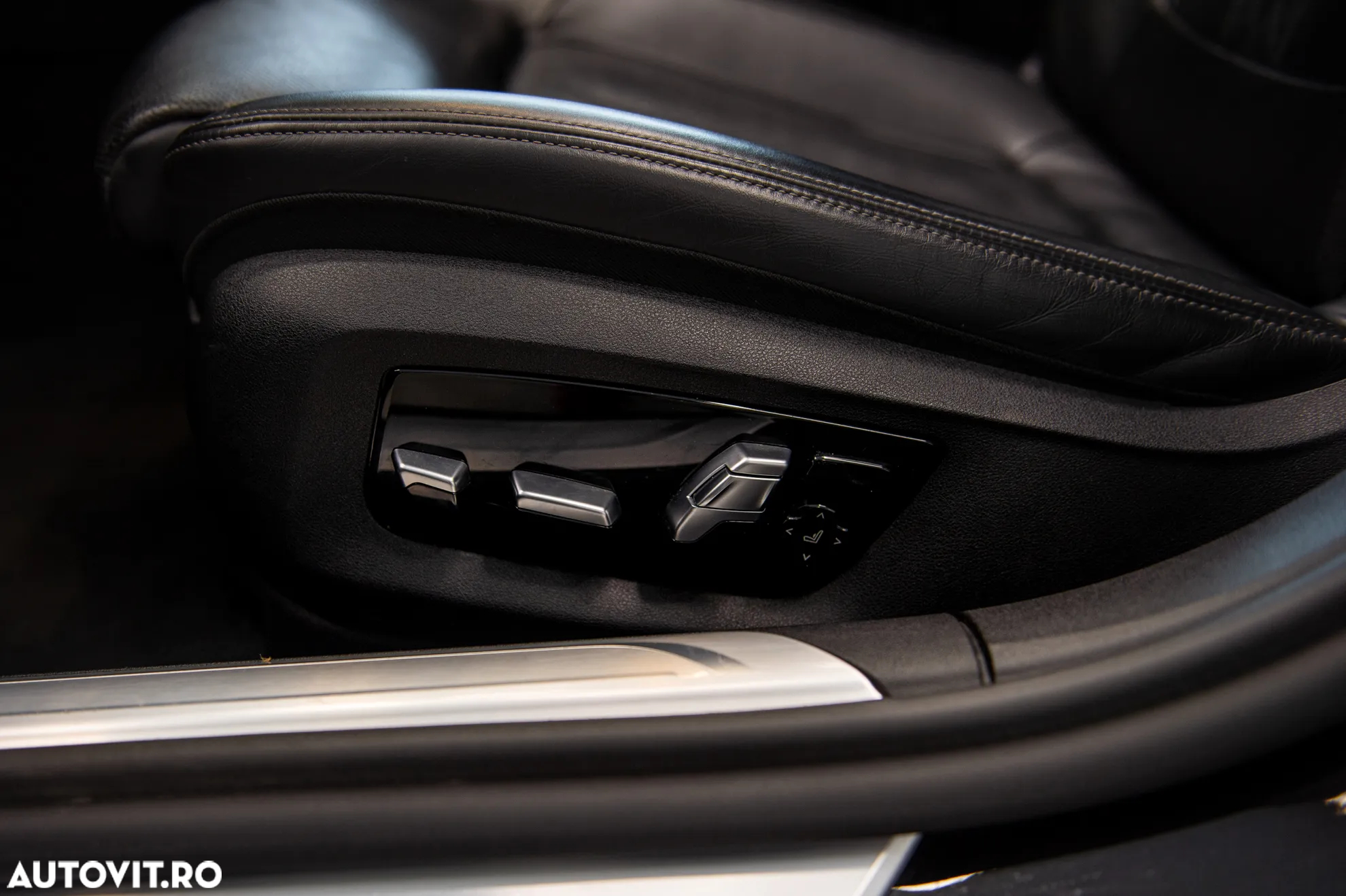 BMW Seria 7 740Li xDrive - 26