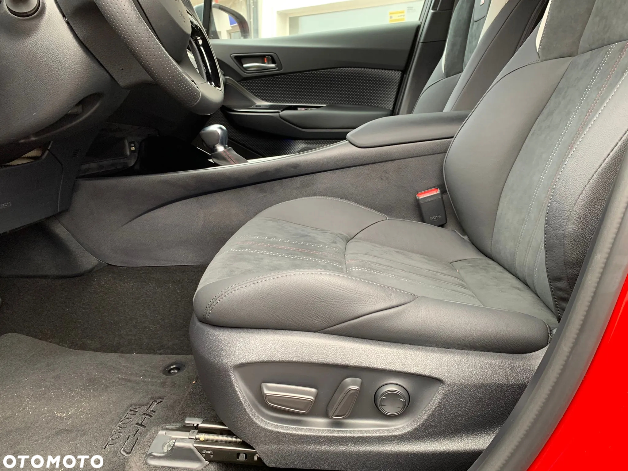 Toyota C-HR 1.8 Hybrid GPF GR Sport - 14