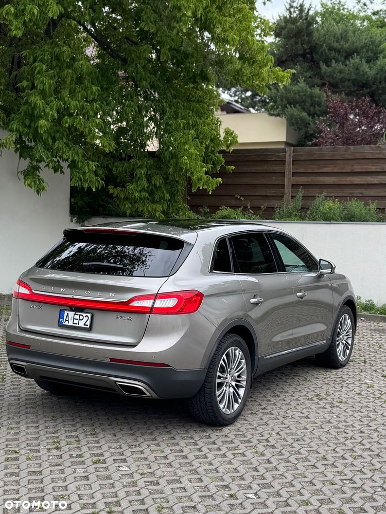 Lincoln MKX - 8