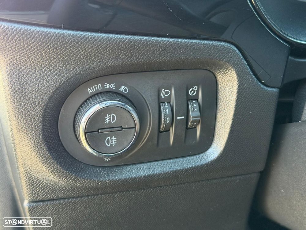 Opel Corsa 1.2 T GS - 18