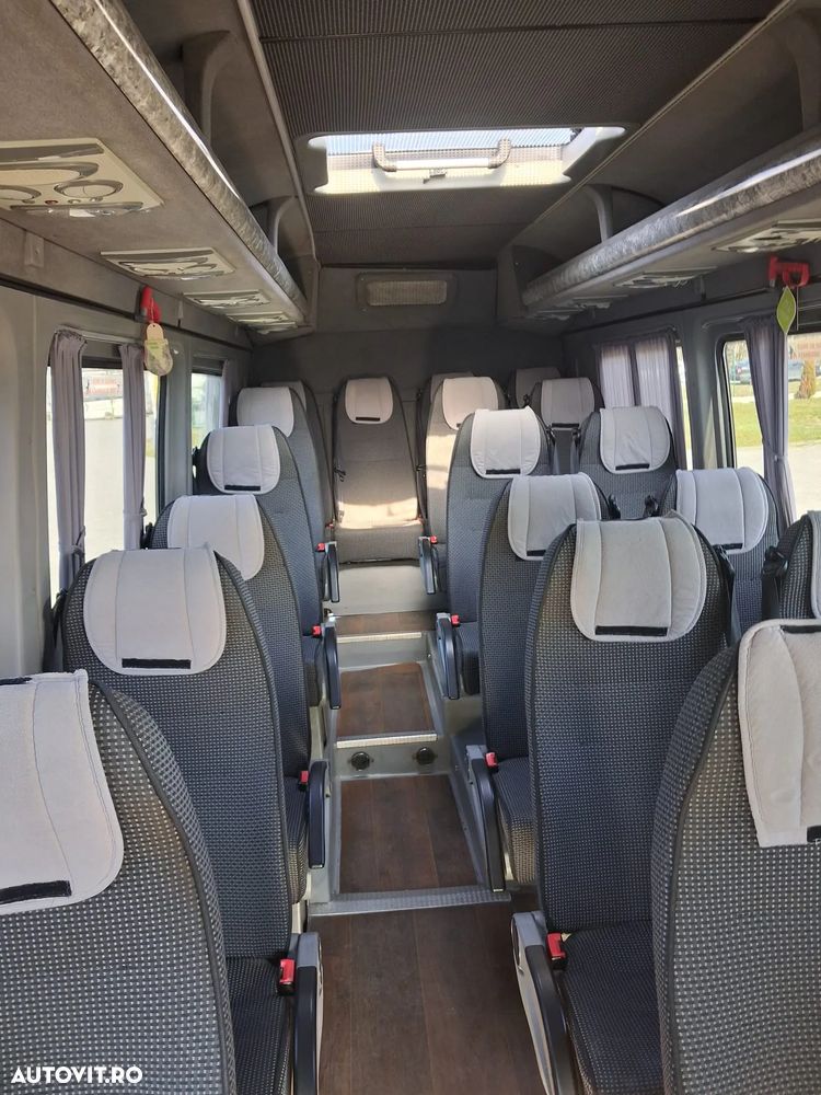 Mercedes-Benz Sprinter - 10
