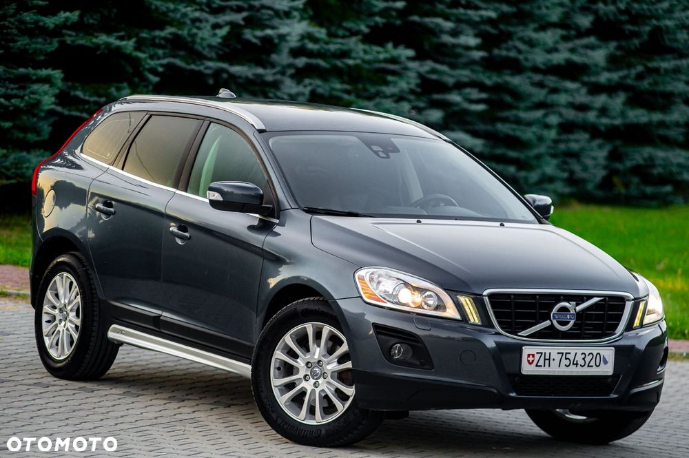 Volvo XC 60 D5 AWD Momentum - 2