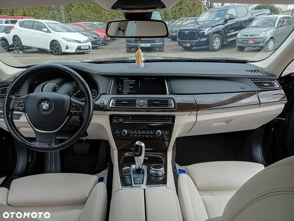 BMW Seria 7 740d xDrive - 10