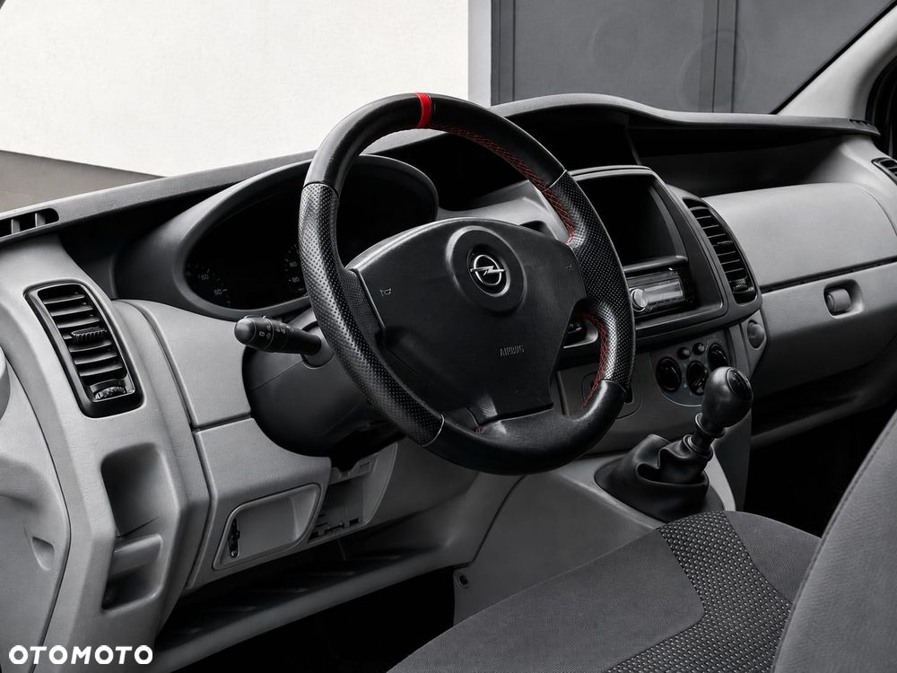 Opel VIVARO - 11
