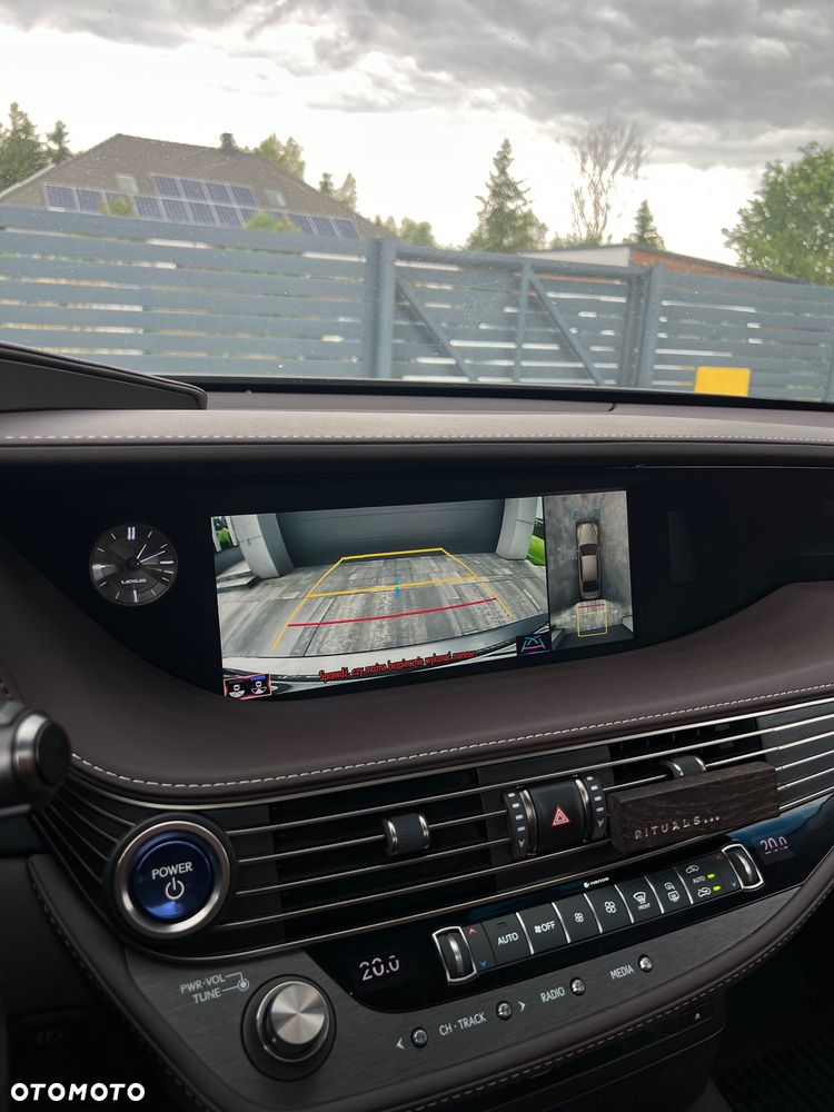 Lexus LS - 32