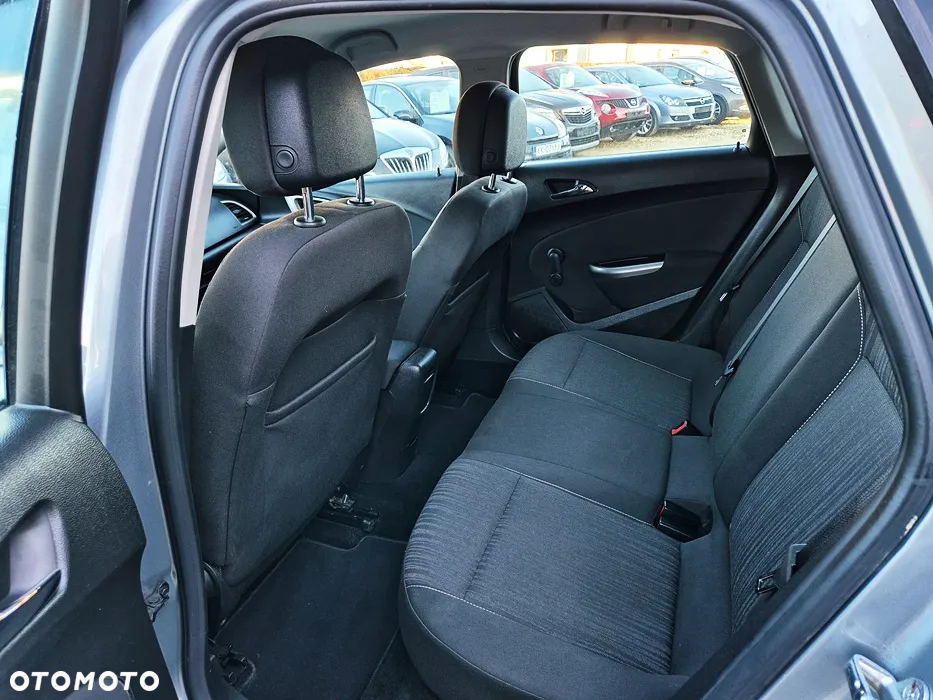 Opel Astra 1.4 Turbo Exklusiv - 30