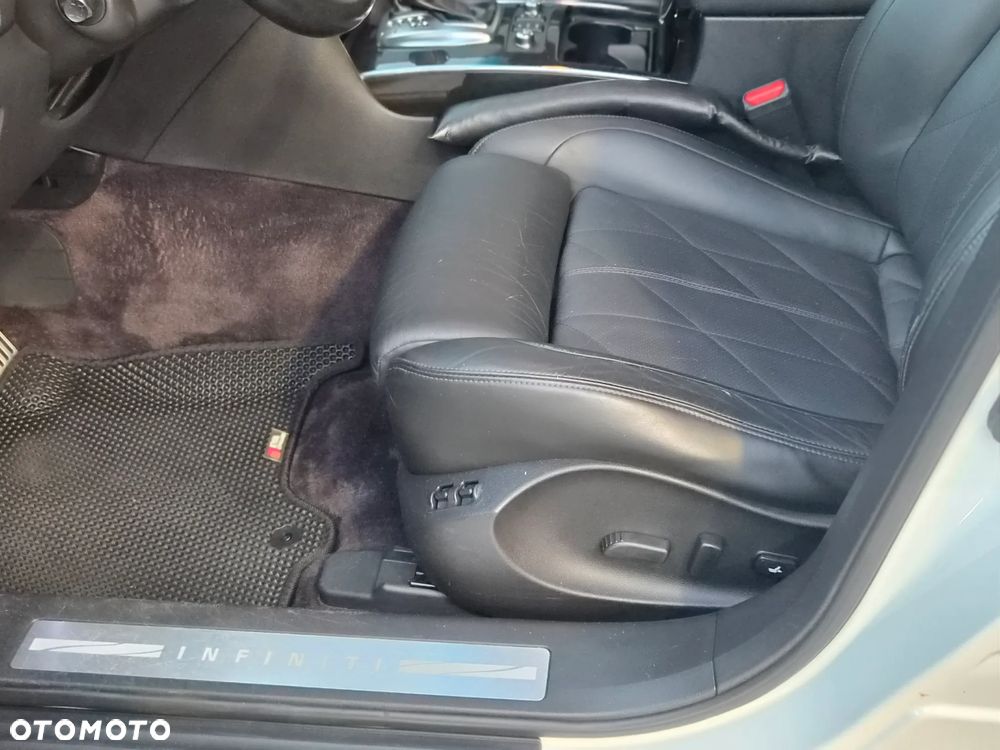 Infiniti QX70 3.7 S Premium - 33