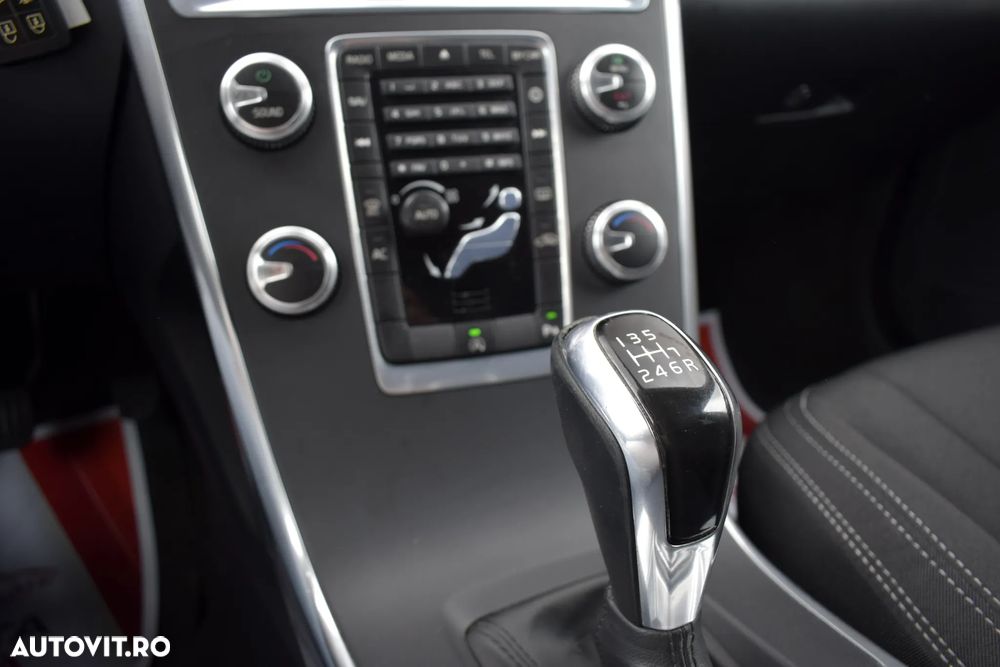 Volvo XC 60 D4 Kinetic - 18