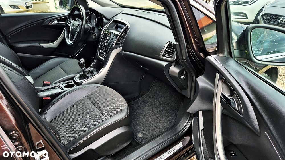 Opel Astra 1.4 Cosmo - 35